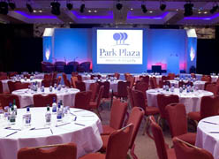 отель Park Plaza Riverbank 